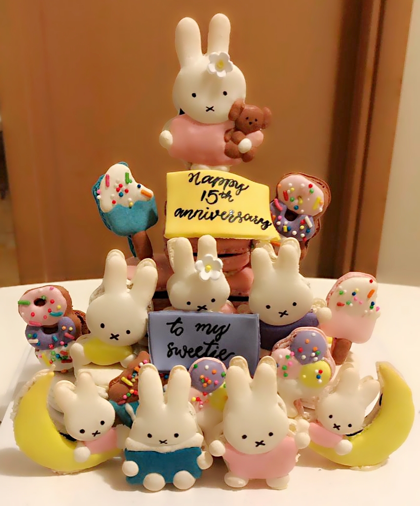 Wedding Anniversary Miffy macaron cake