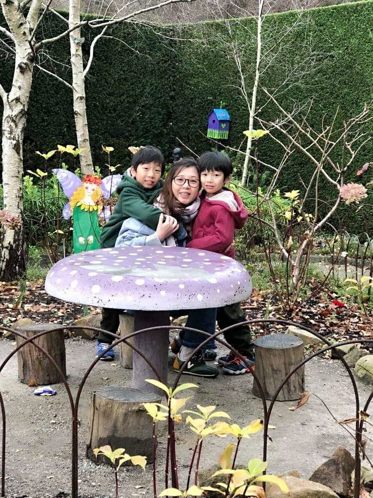 family photo in enchanted garden Melbourne