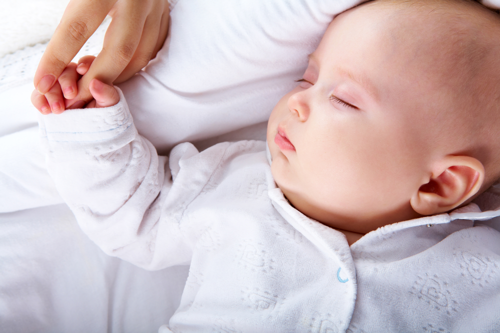 baby sleeping patterns holding finger