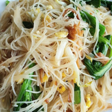 Easy to prepare recipe fried beehoon with stewed pork